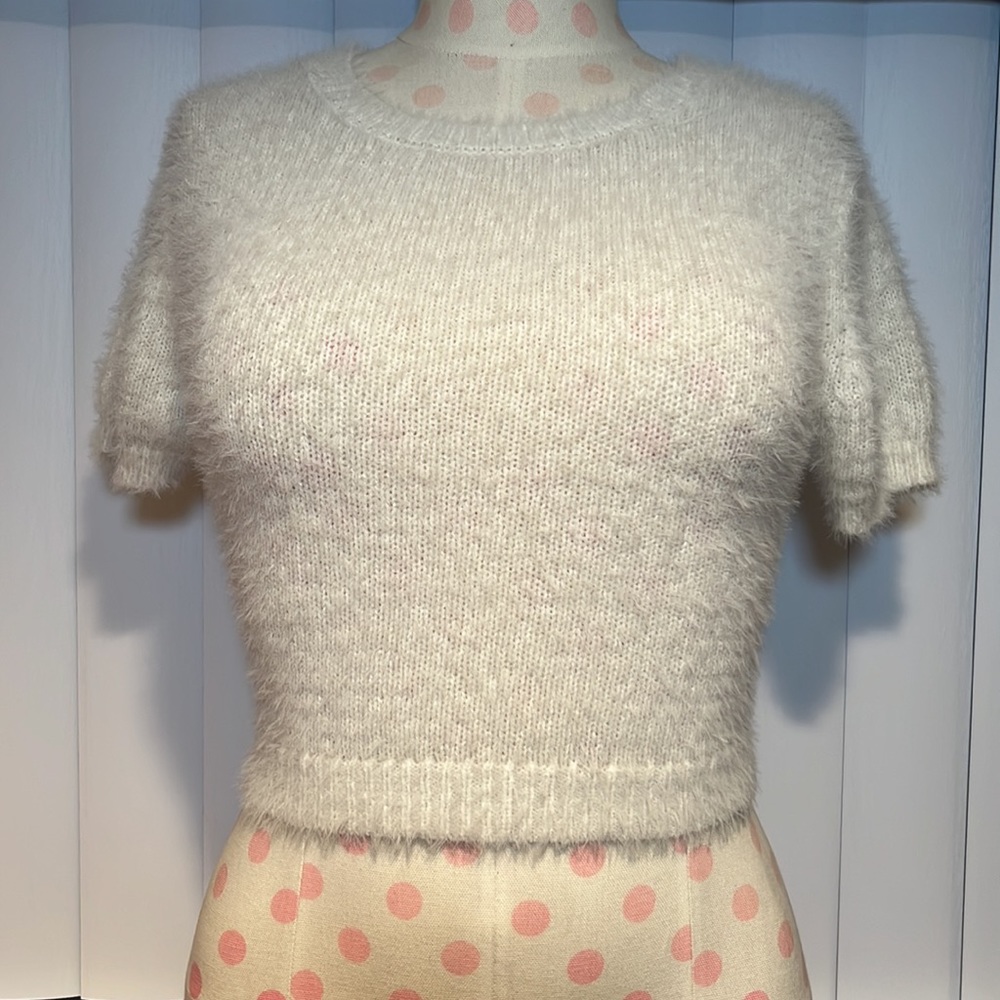 Garage Fuzzy Crew Neck Baby Tee Short Sleeve Crop Top White Sz Small